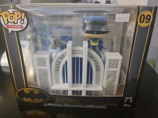 BATMAN AND THE HALL OF JUSTICE-BATMAN-DC-FUNKO-PRELOVED